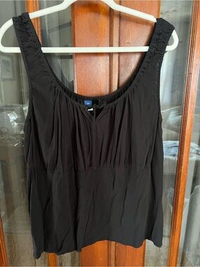 Old Navy Black Sleeveless Tank Top